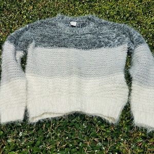 Girl's textured sweater